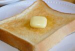 食パンにバター、バタートースト