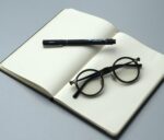 本と老眼鏡